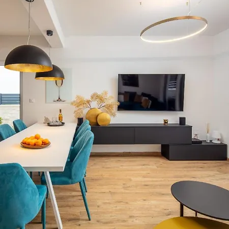 Ferienhaus Fur 7 Personen Und 1 Kind In Vodice-sria, Dalmatien Norddalmatien