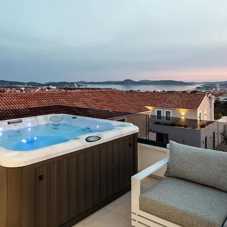 Ferienhaus Fur 7 Personen Und 1 Kind In Vodice-sria, Dalmatien Norddalmatien * Vodice